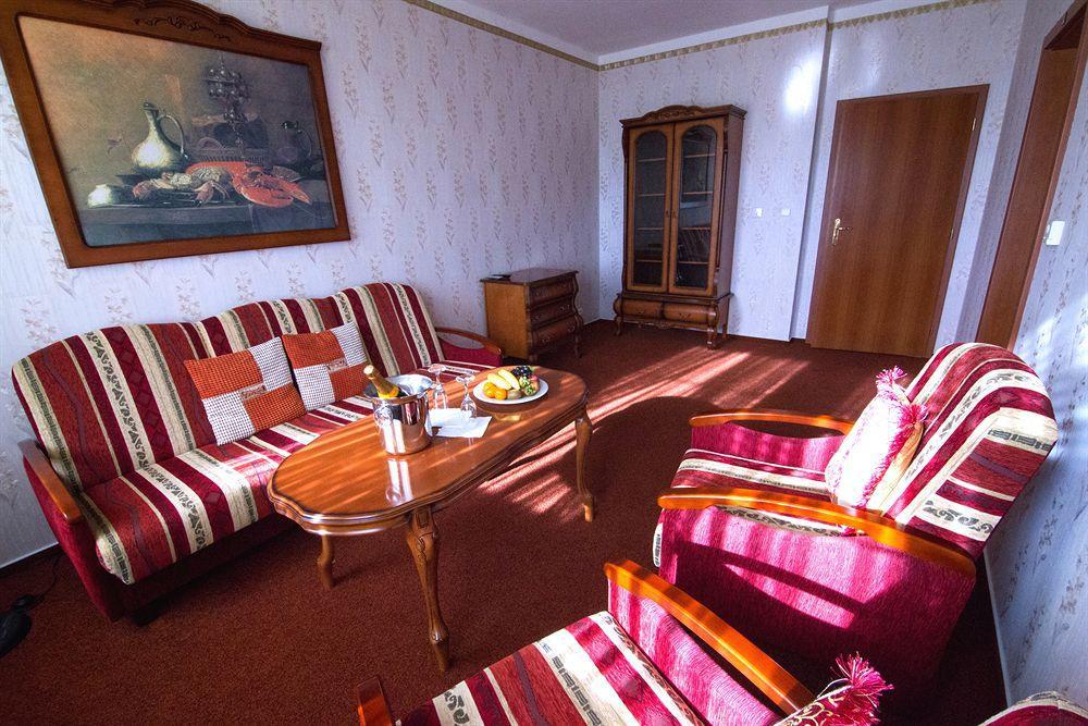 Wellness Hotel Babylon Liberec Bagian luar foto