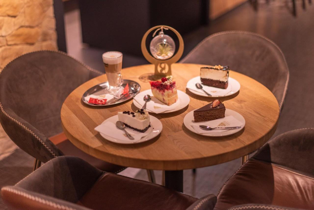 Wellness Hotel Babylon Liberec Bagian luar foto