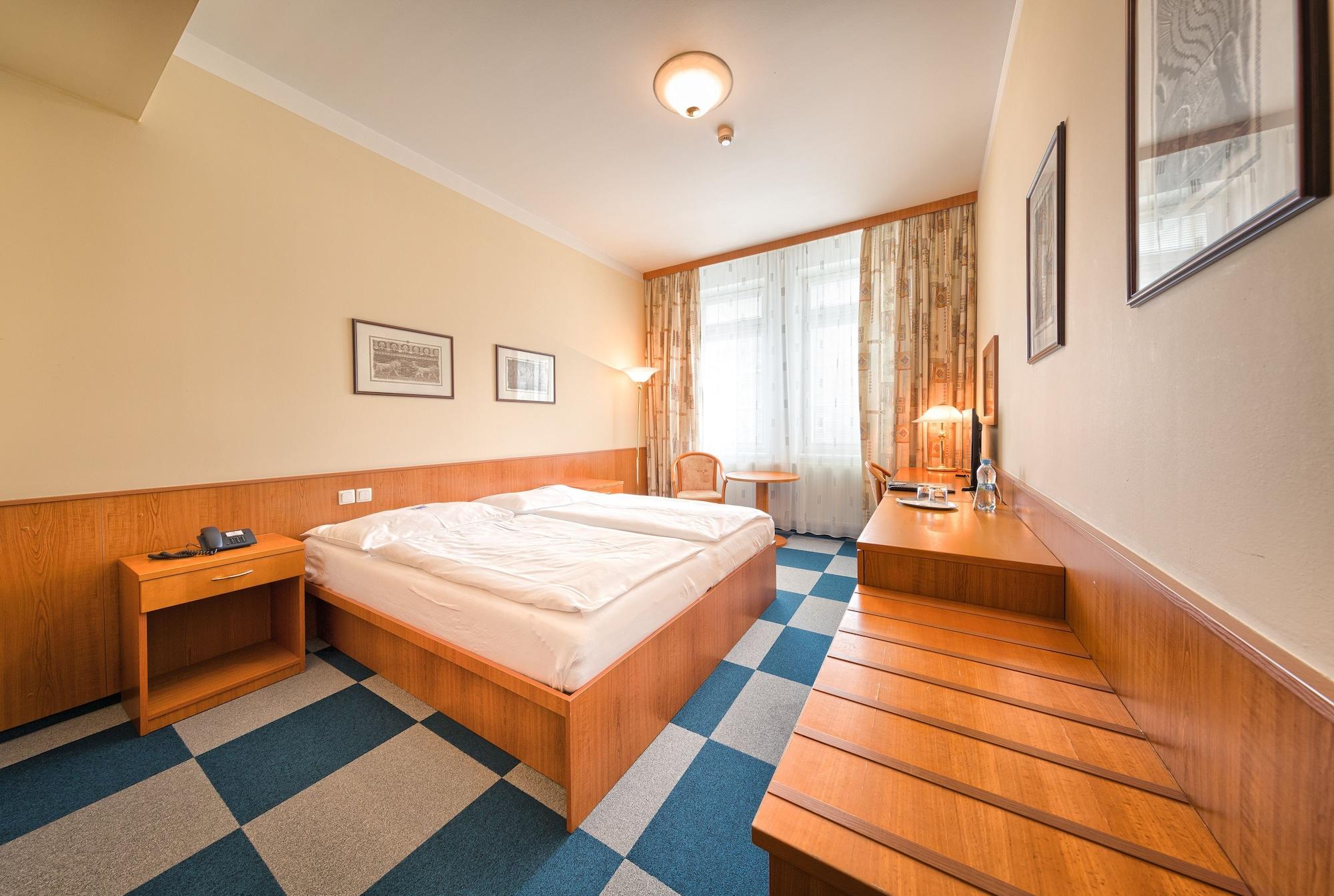 Wellness Hotel Babylon Liberec Bagian luar foto