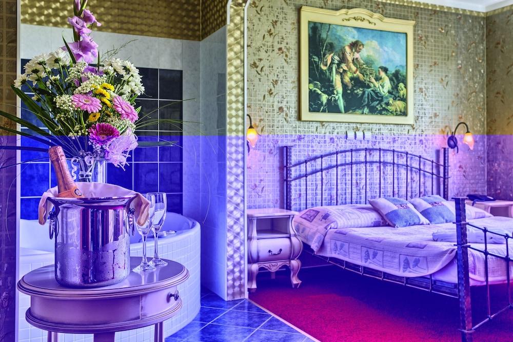 Wellness Hotel Babylon Liberec Bagian luar foto