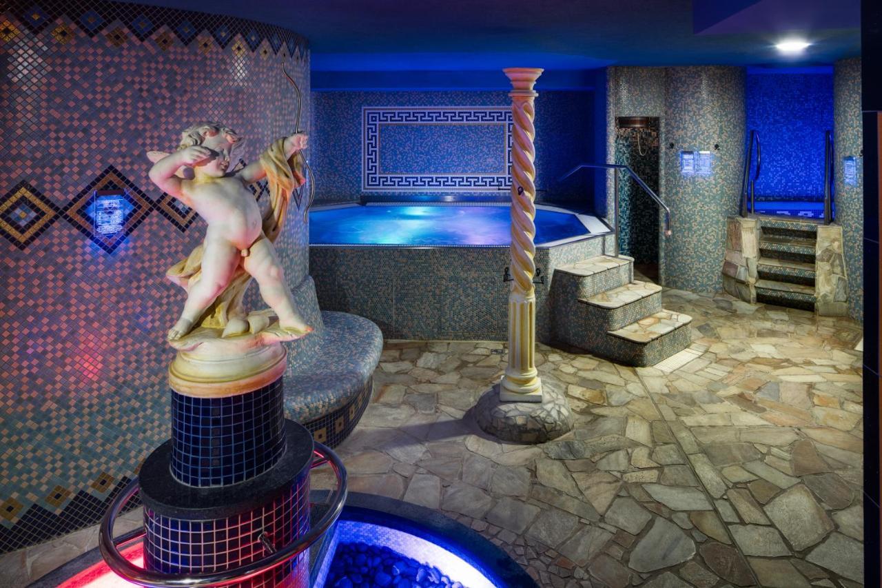 Wellness Hotel Babylon Liberec Ruang foto